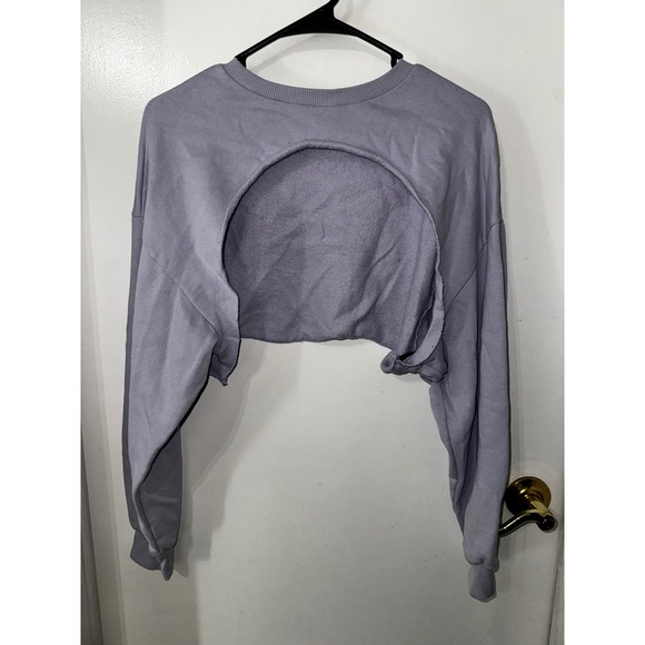 H&M Divided Cropped Sweatshirt Top Cut Out Front Lavender Purple Medium - Picture 1 of 5